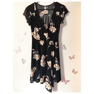 Black wrap dress Floral size small